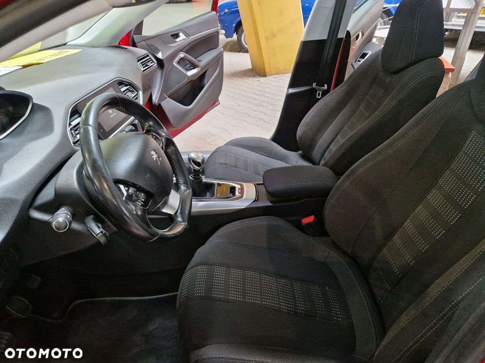 Peugeot 308 - 15