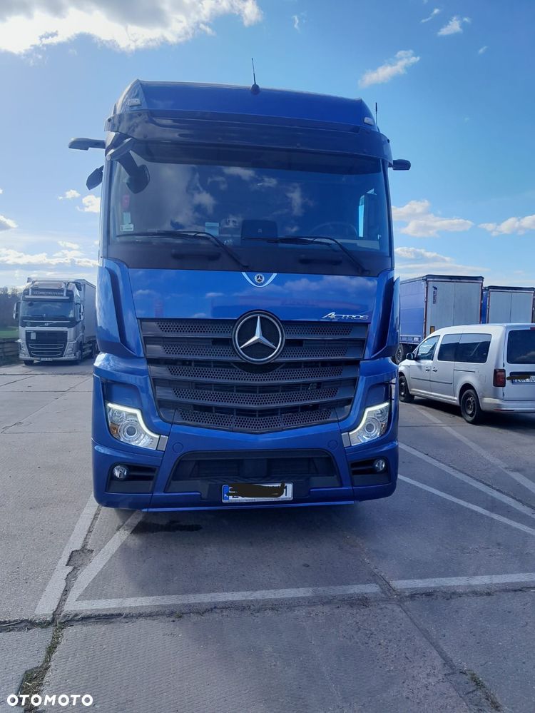Mercedes-Benz ACTROS - 2
