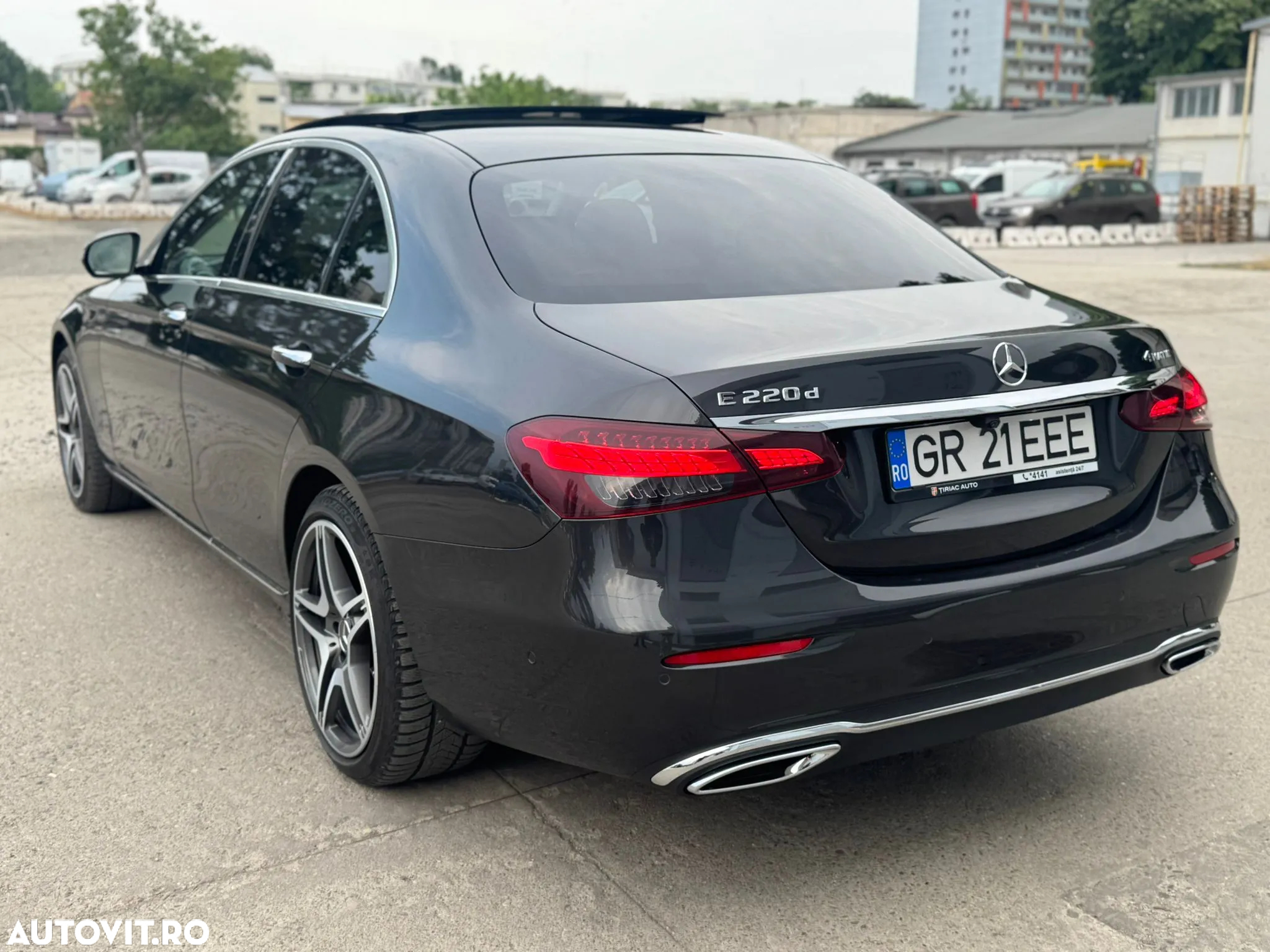Mercedes-Benz E 220 d 4MATIC Aut. - 2