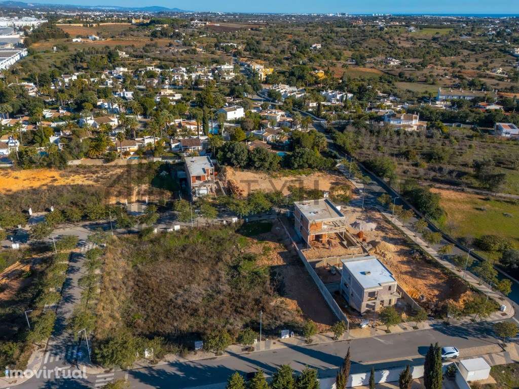 Terreno urbano de 410 m² na quinta dos Alamos - Guia - Grande imagem: 3/15