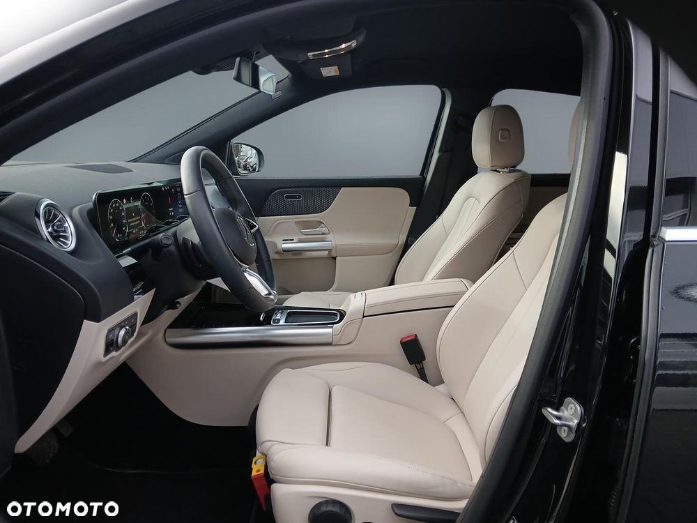 Mercedes-Benz GLA 200 Progressive - 13