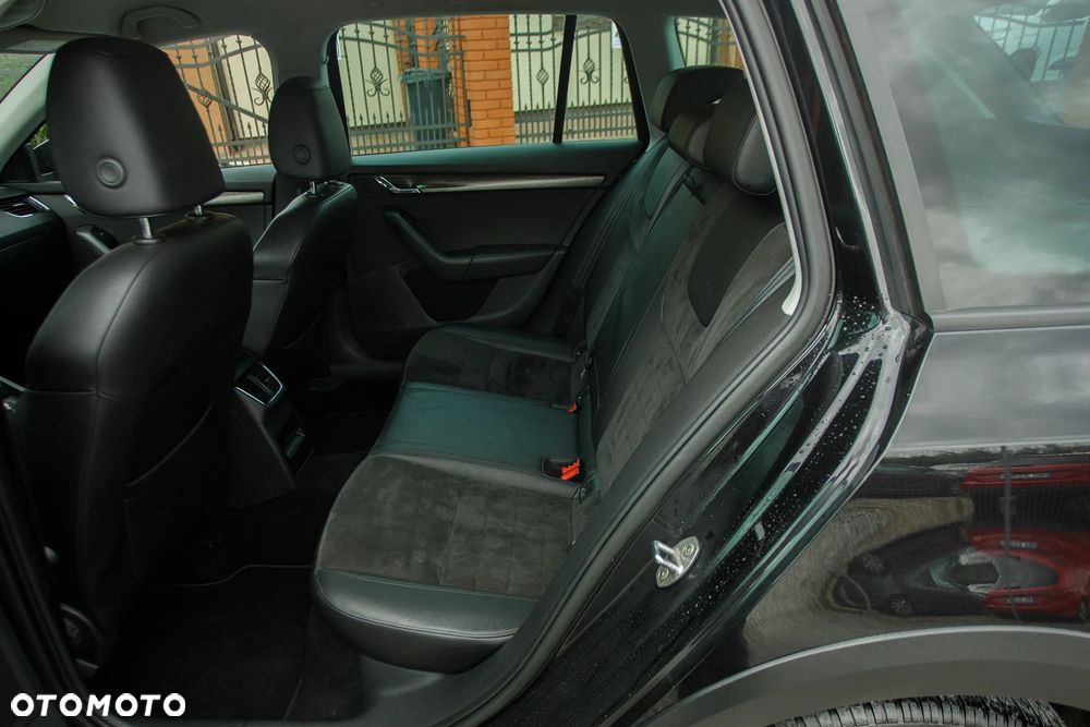 Skoda Octavia 2.0 TDI 4x4 DSG Scout - 22