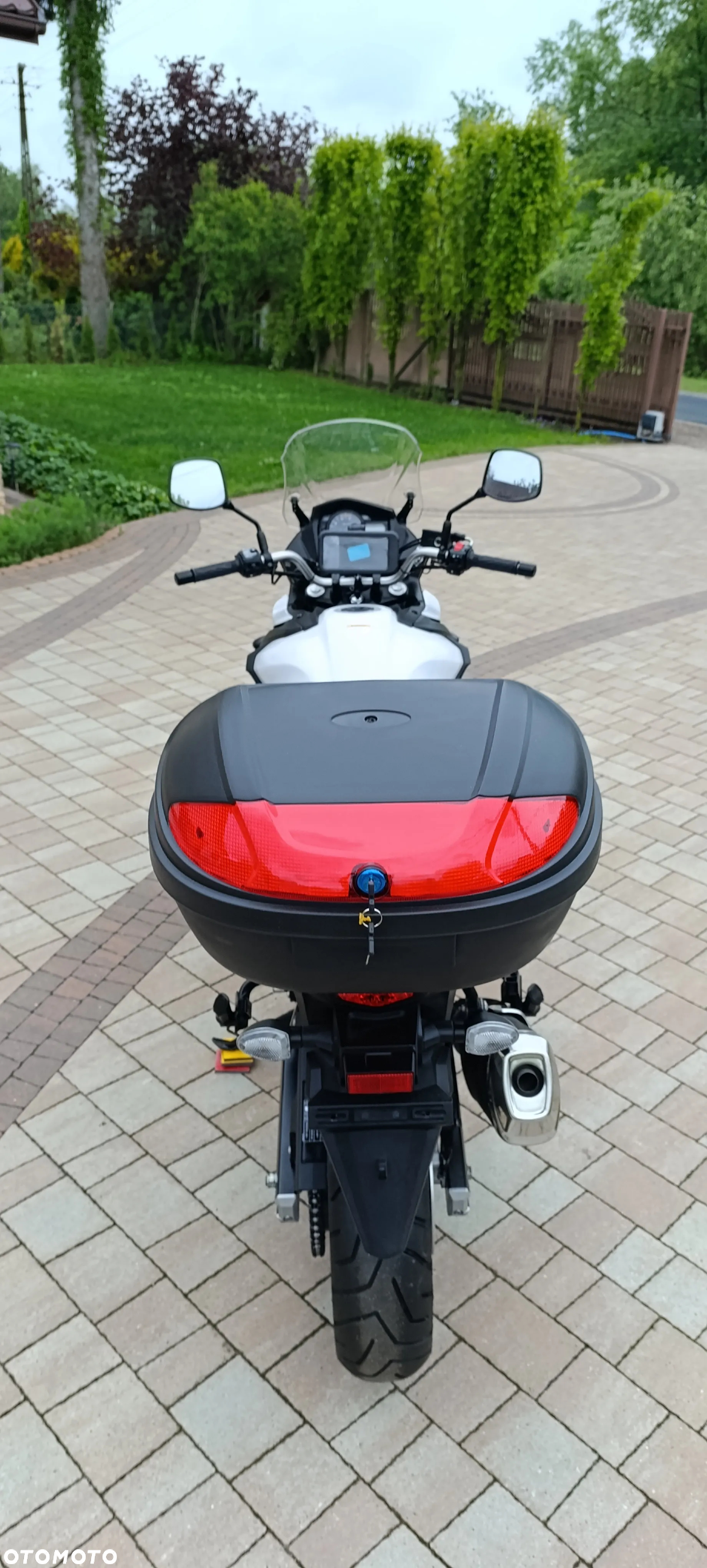 Suzuki V-STROM - 8