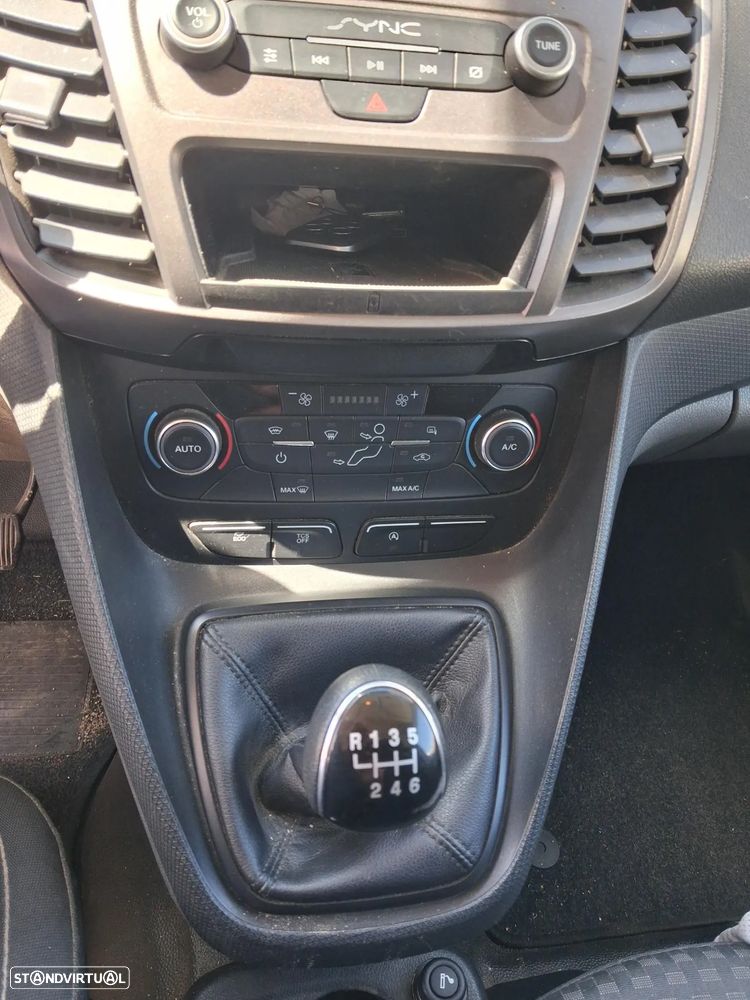 Ford Transit Connect - 4
