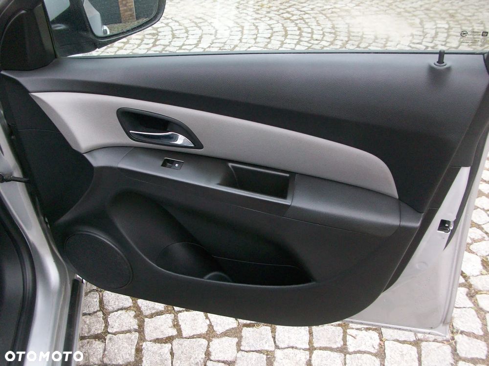 Chevrolet Cruze 1.6 LT+ - 13