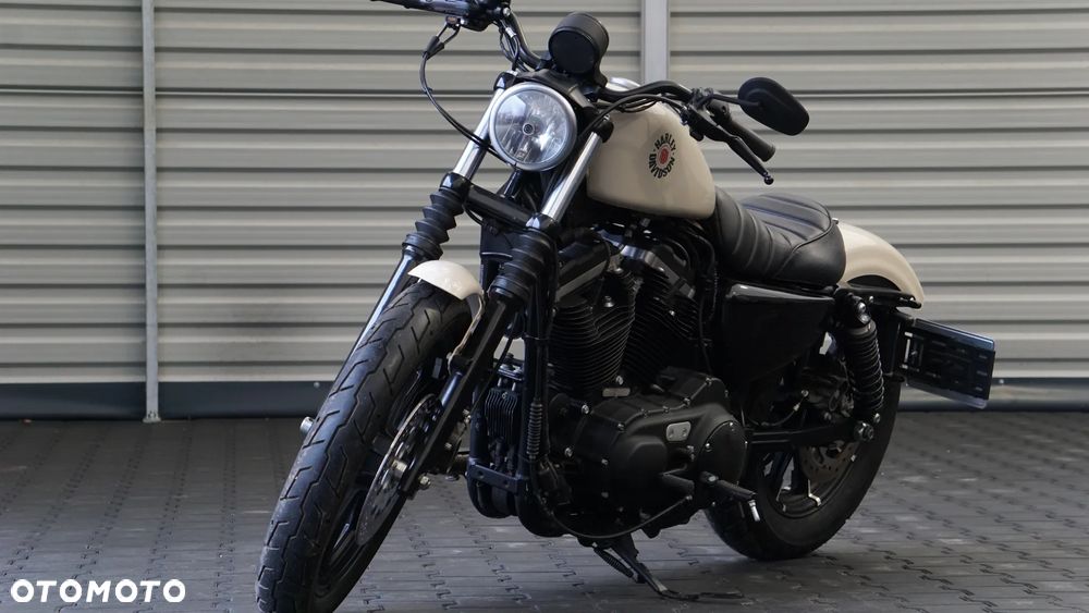 Harley-Davidson Sportster Iron 883 - 7