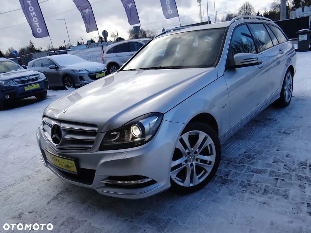 Mercedes-Benz Klasa C 180 CGI BlueEff Avantgarde - 36