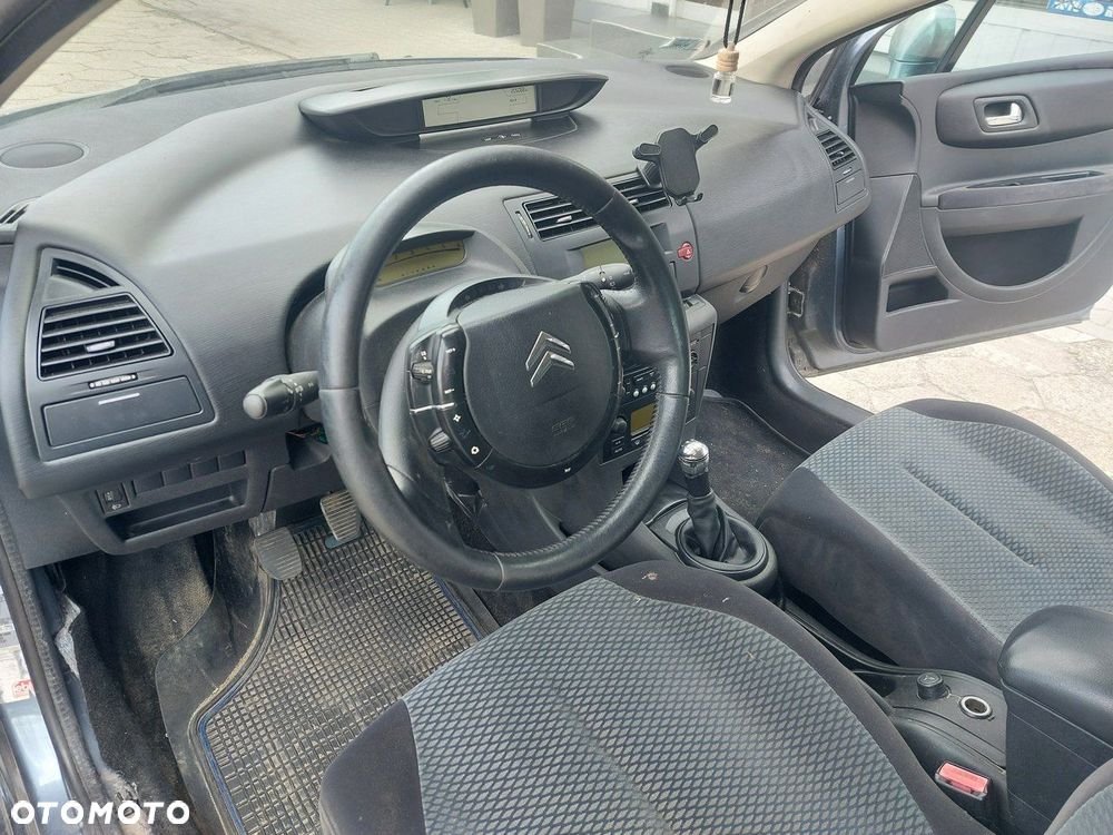 Citroën C4 - 11