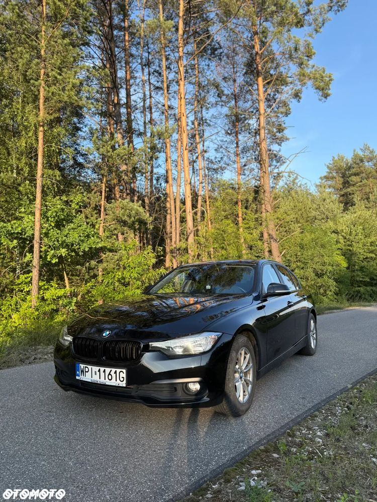 BMW Seria 3 318i - 1