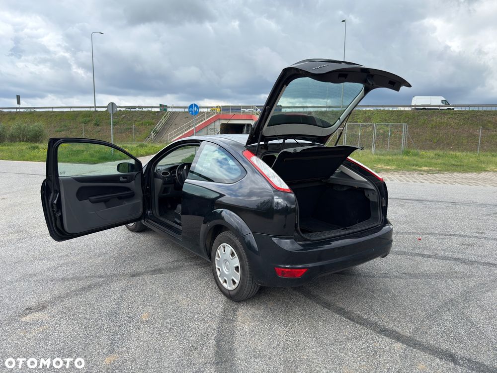 Ford Focus 1.6 TDCi DPF Ambiente - 9