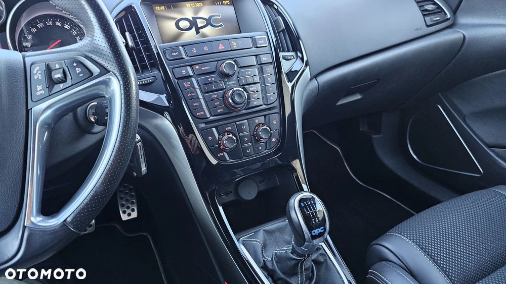 Opel Astra IV GTC OPC - 21