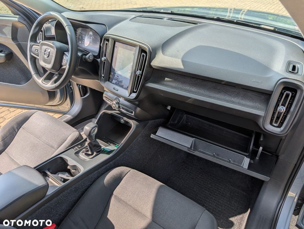 Volvo XC 40 T3 - 27