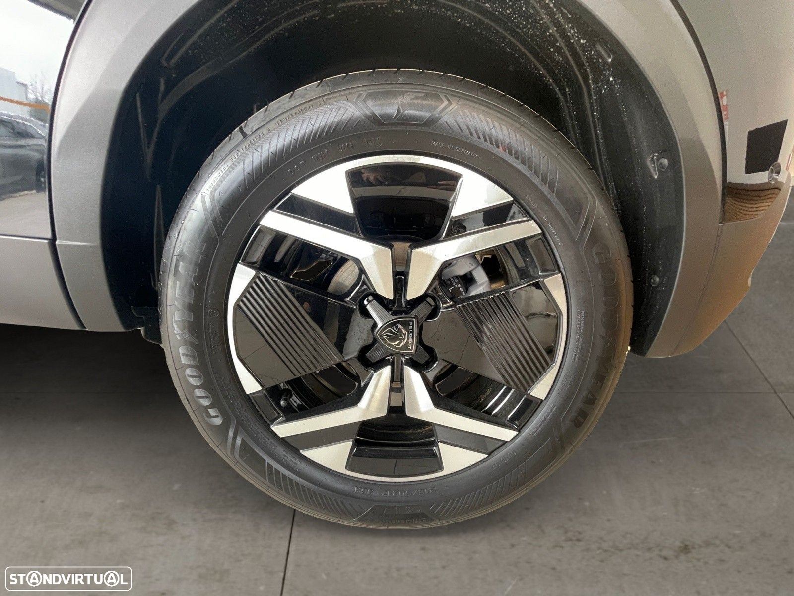 Peugeot 2008 1.2 PureTech Active - 9