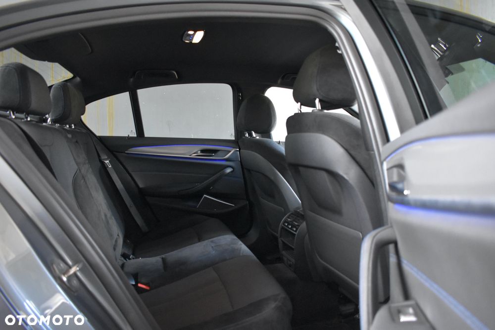 BMW Seria 5 520d M Sport sport - 25