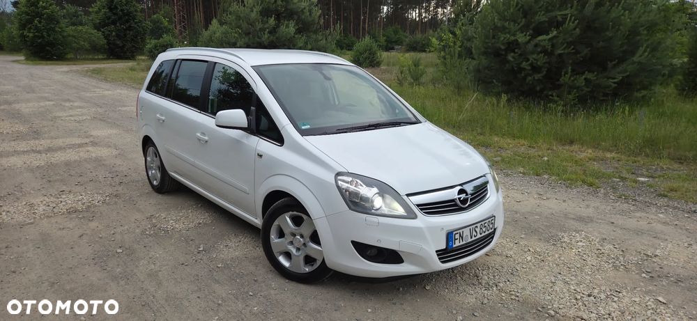 Opel Zafira 1.9 CDTI Cosmo ActiveSelect - 2