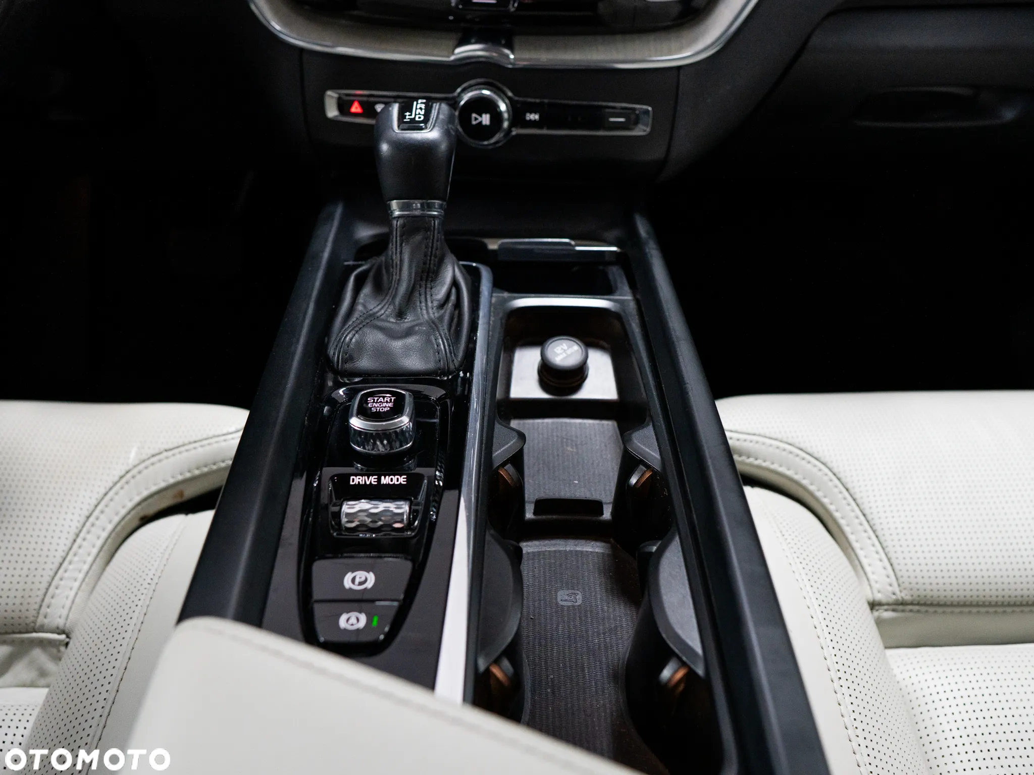 Volvo XC 60 T5 AWD Inscription - 36