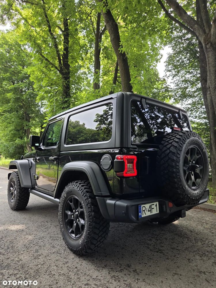 Jeep Wrangler - 13