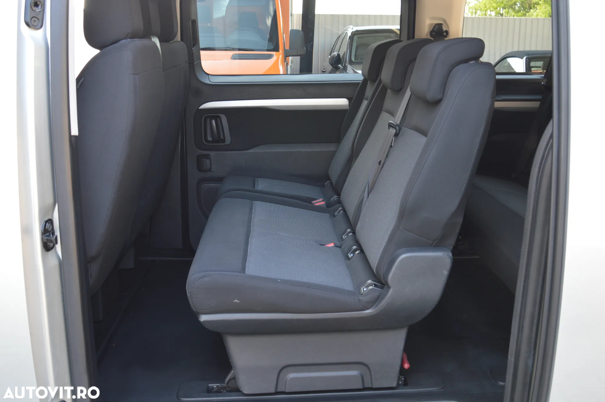 Peugeot Traveller L3H1 1.6 BlueHDI 115 S&S Combispace - 14