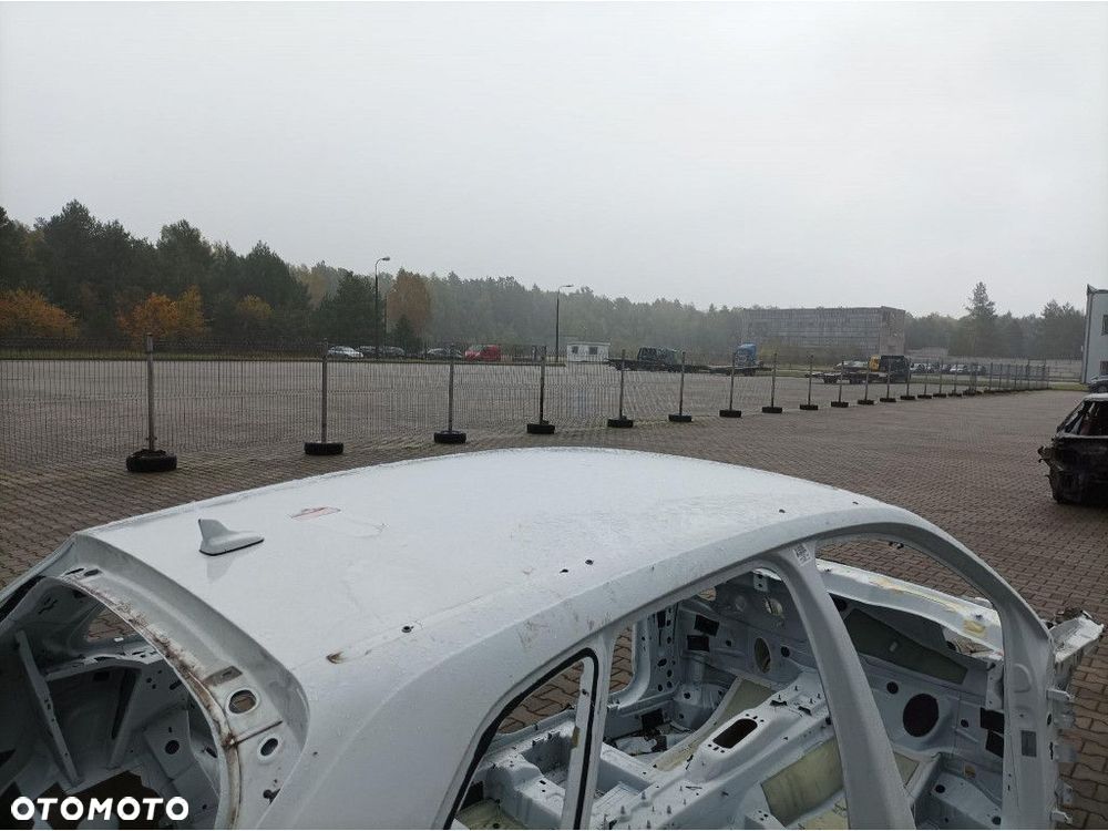 AUDI Q5 II FY LIFT DACH LS9R - 3