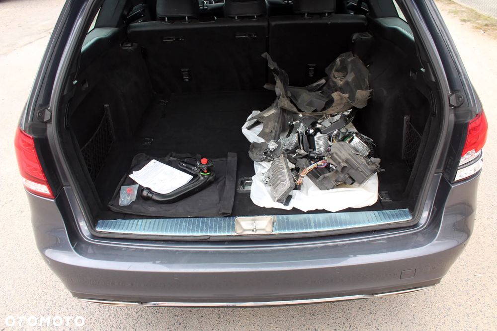 Mercedes-Benz Klasa E 250 CDI DPF BlueEFFICIENCY Automatik Avantgarde - 24