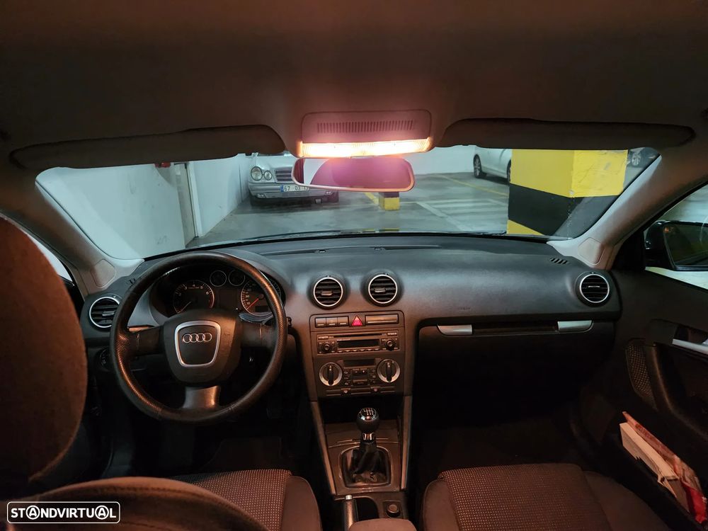 Audi A3 Sportback 1.6 FSi - 4