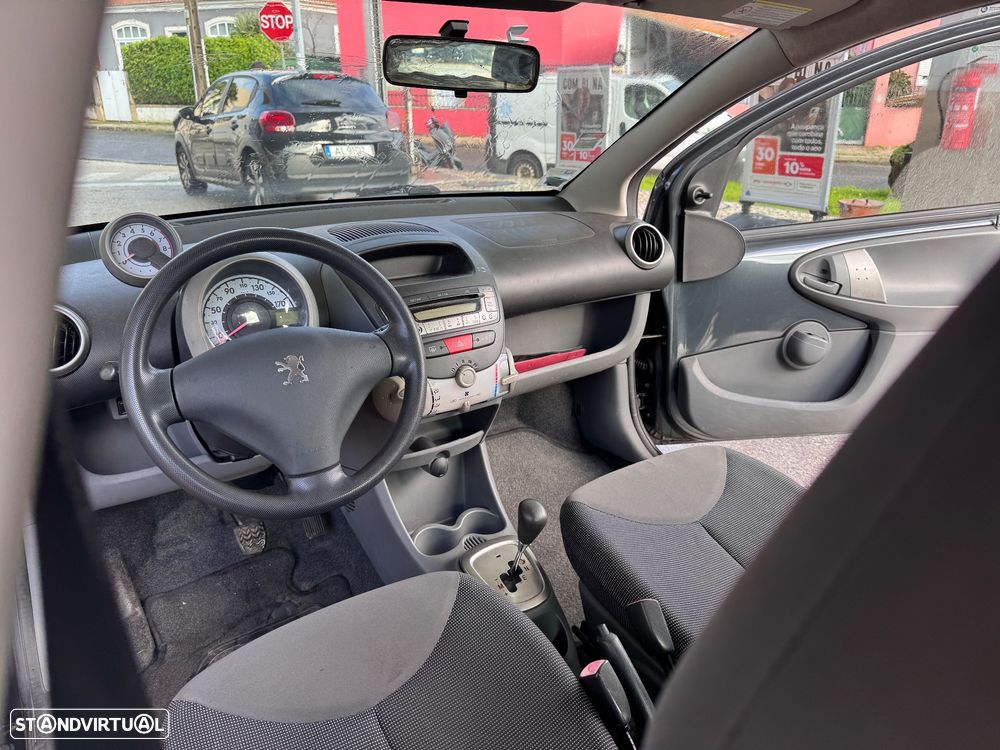 Peugeot 107 1.0 Trendy 2 Tronic - 22