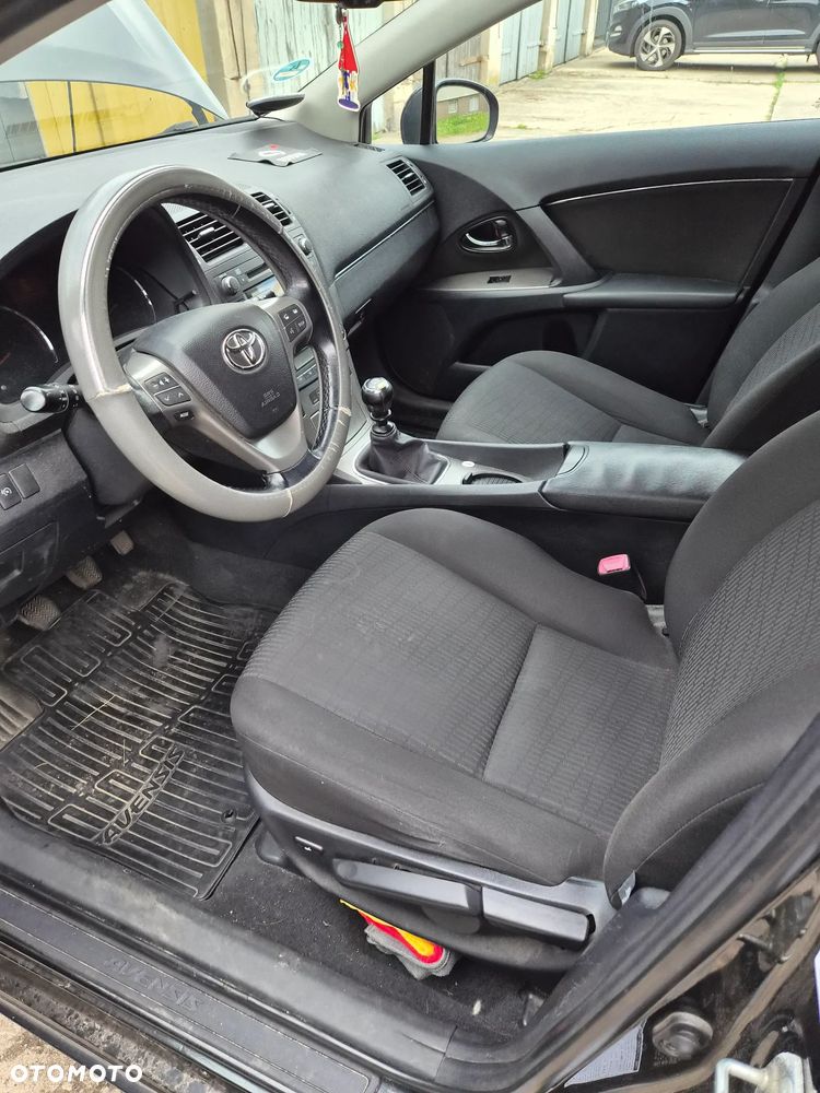 Toyota Avensis 2.0 D-4D - 9