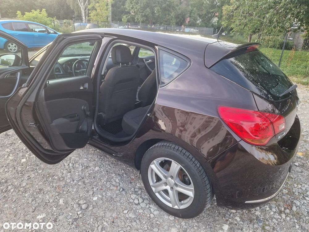 Opel Astra 1.6 Active - 22