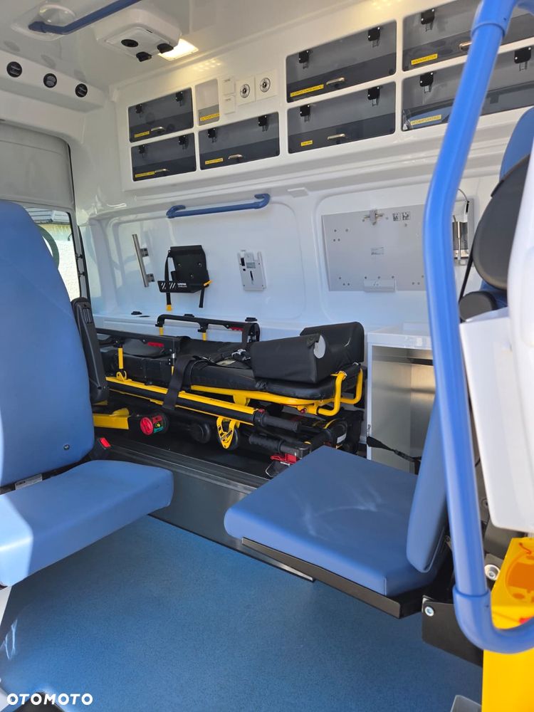 Volkswagen TRANSPORTER T6.1 Ambulans Karetka - 23