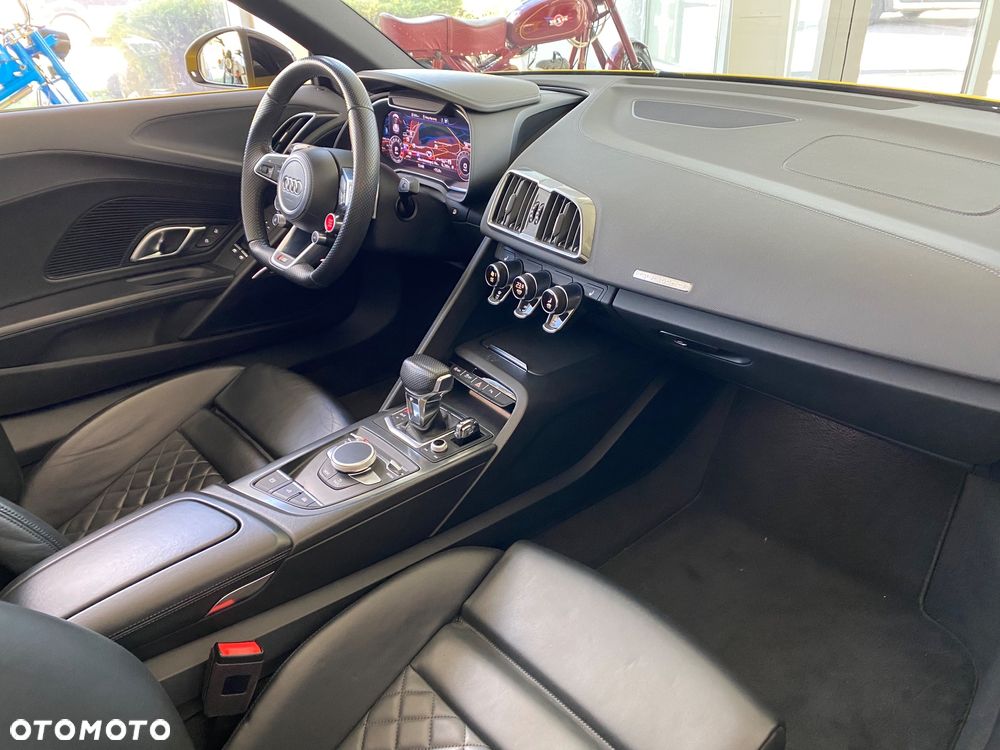 Audi R8 Spyder 5.2 FSI Quattro - 32