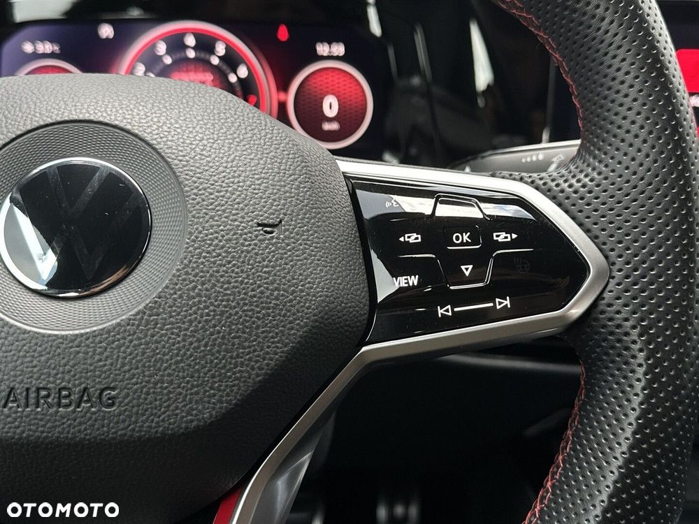 Volkswagen Golf - 20