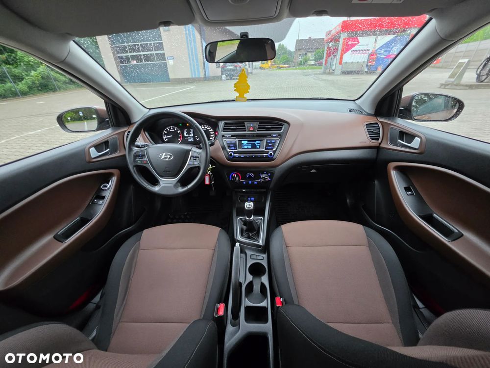 Hyundai i20 1.2 Fifa World Cup Edition - 8