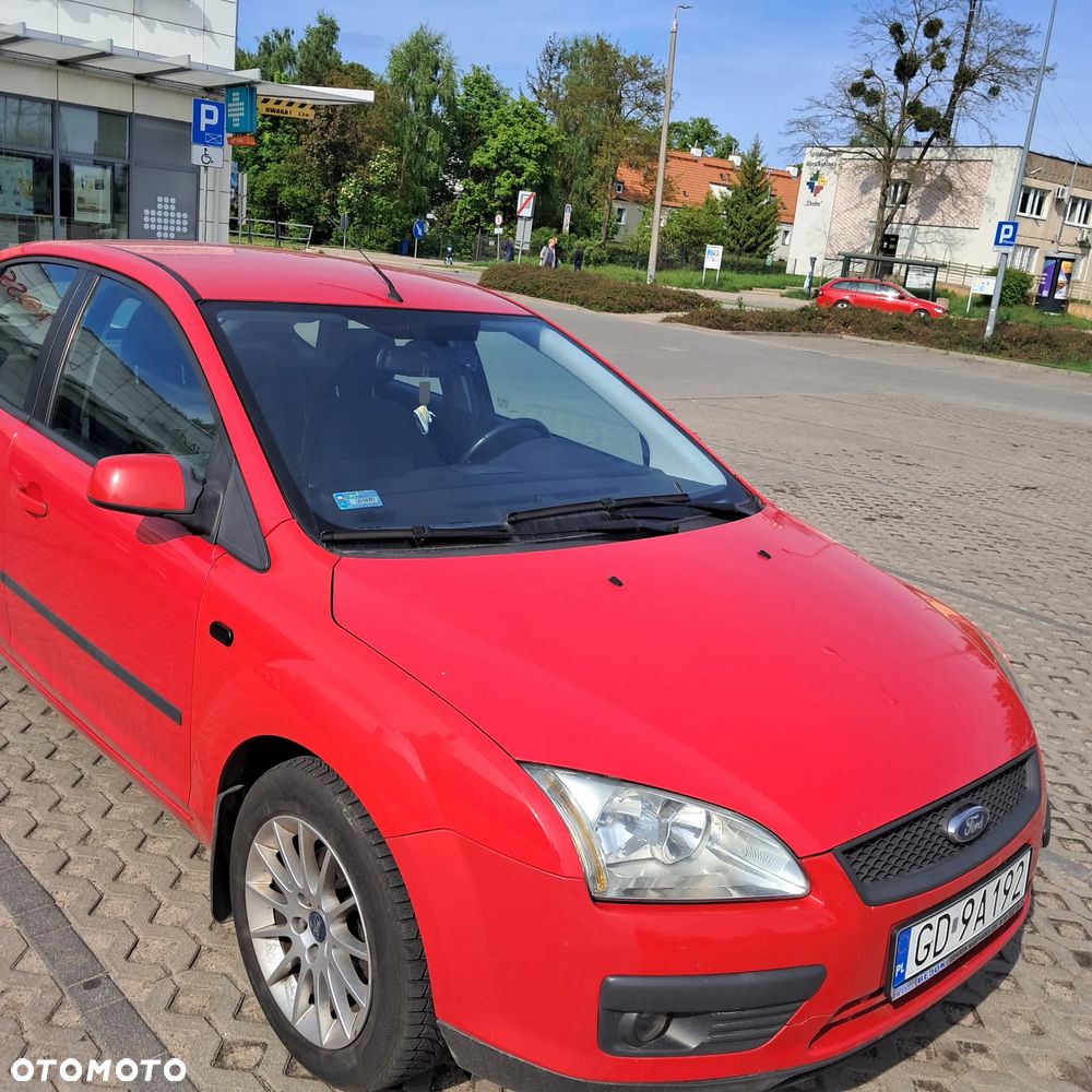 Ford Focus 1.6 16V Ambiente - 1