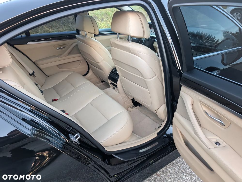 BMW Seria 5 535i xDrive - 20