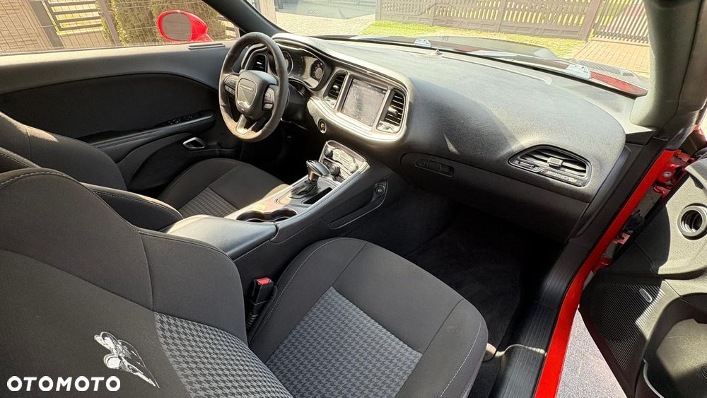 Dodge Challenger 6.4 Scat Pack - 13