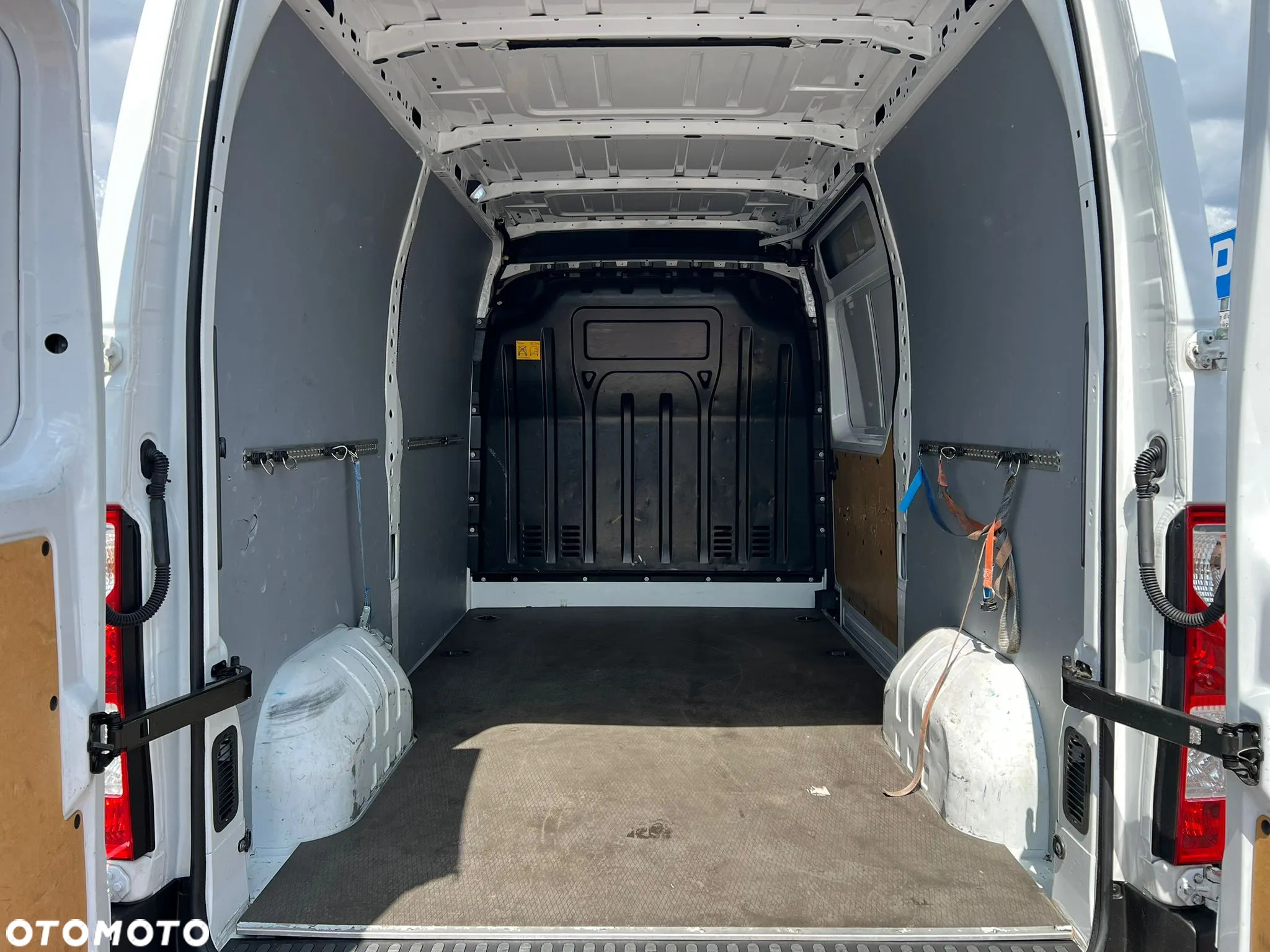 Opel Movano - 9