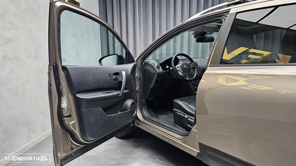 Nissan Qashqai +2 - 9
