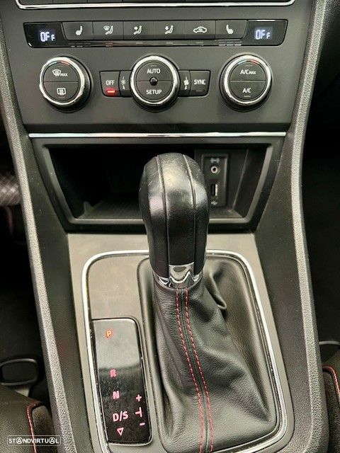 SEAT Leon ST 2.0 TDI FR DSG S/S - 33