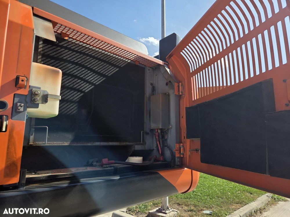 Hitachi ZX350LC, 8.053h, 40 tone, lung brate 20m, ad sapare 18m, cupa 1mc, contragreutate, senile late, consum mediu 25l/h, AC, protectie cabina, 3 pompe hidr Hitachi, revizie hidr efectuata, PROMOTIE 109.900 EUR+Tva - 18