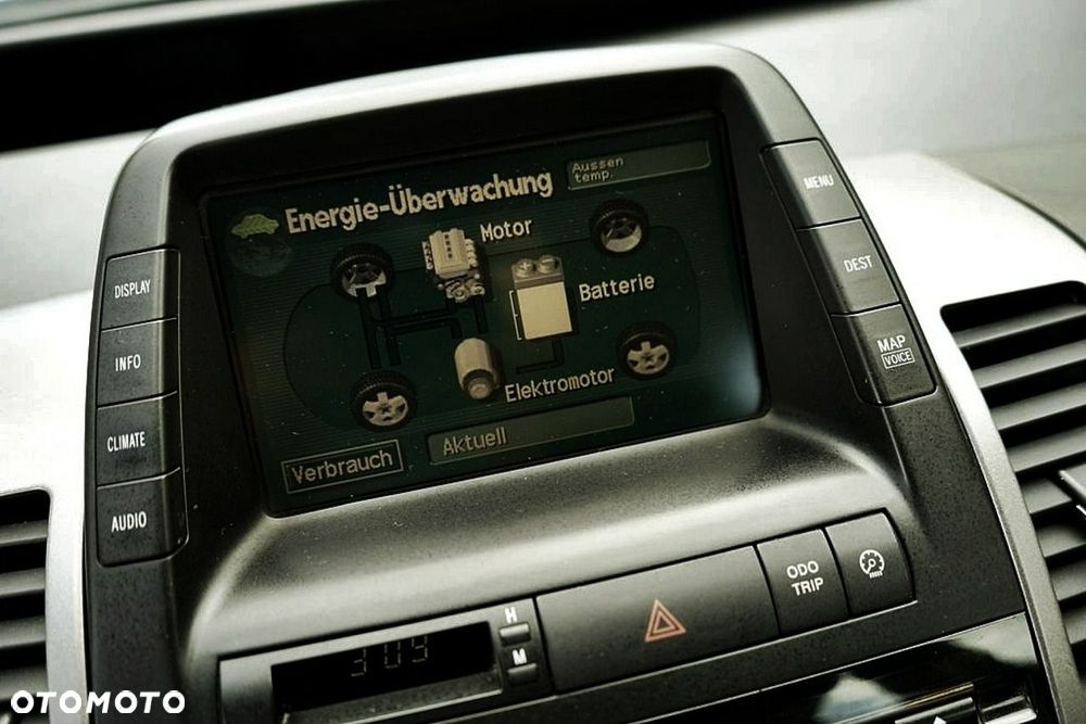 Toyota Prius - 28