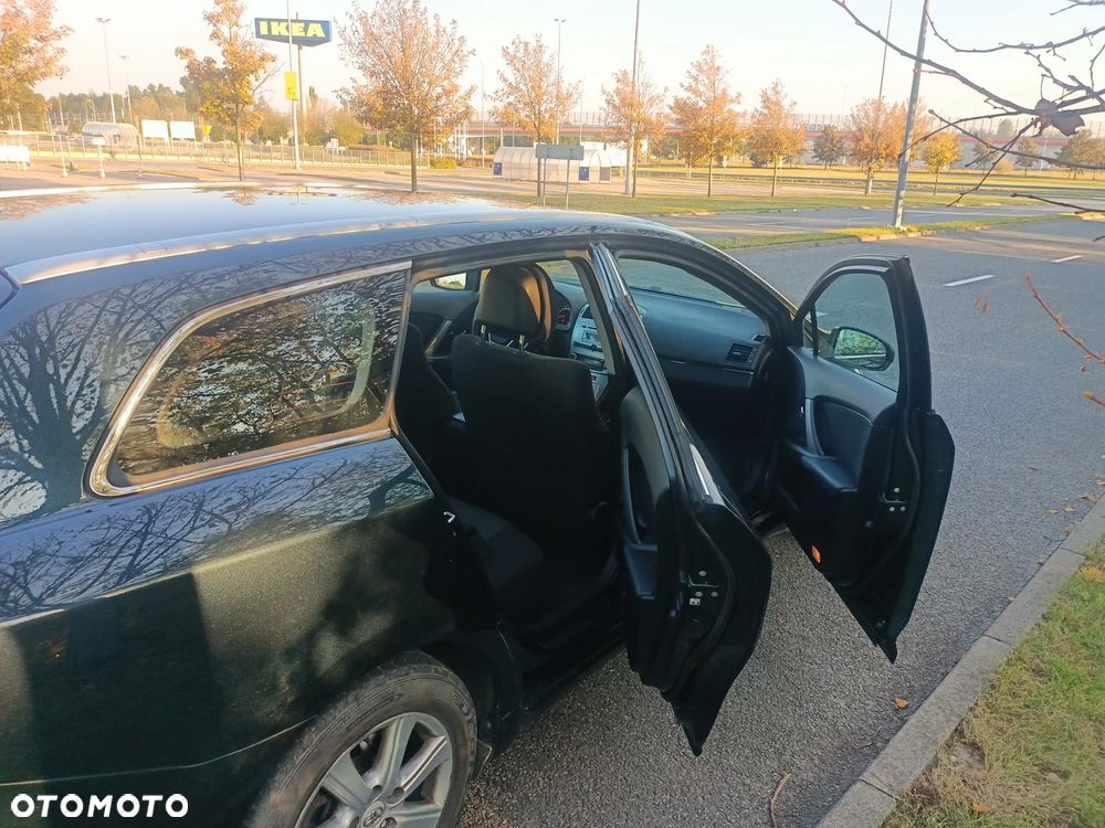 Toyota Avensis 2.0 D-4D Premium - 15