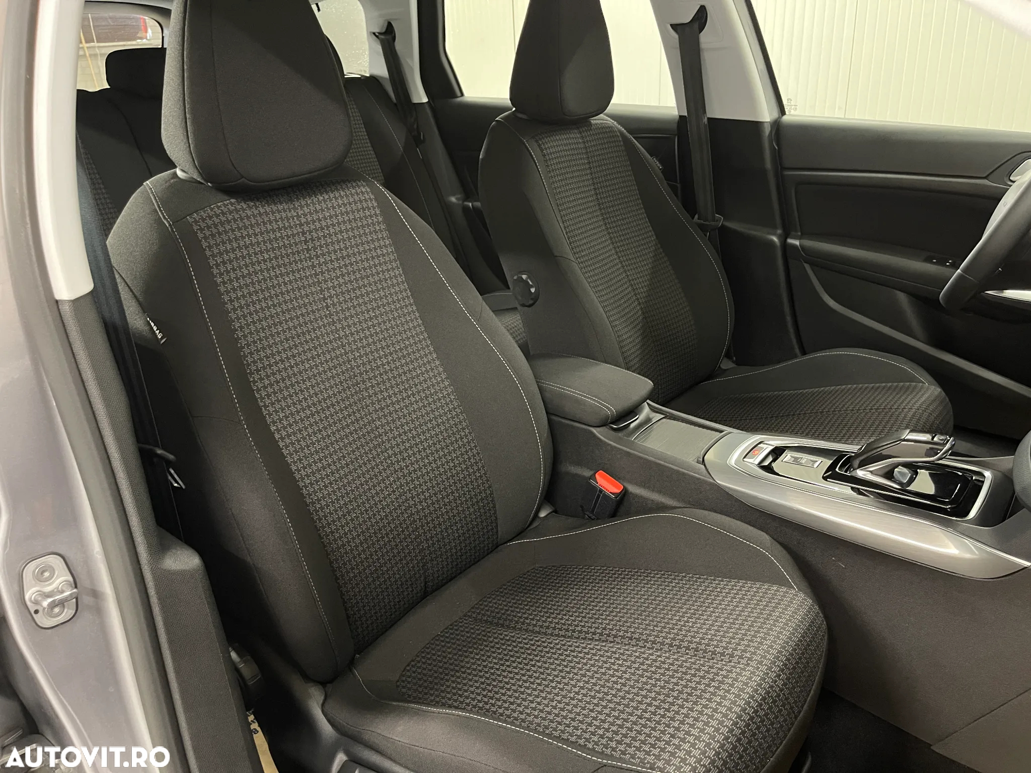 Peugeot 308 SW BlueHDi 130 EAT8 Allure - 9