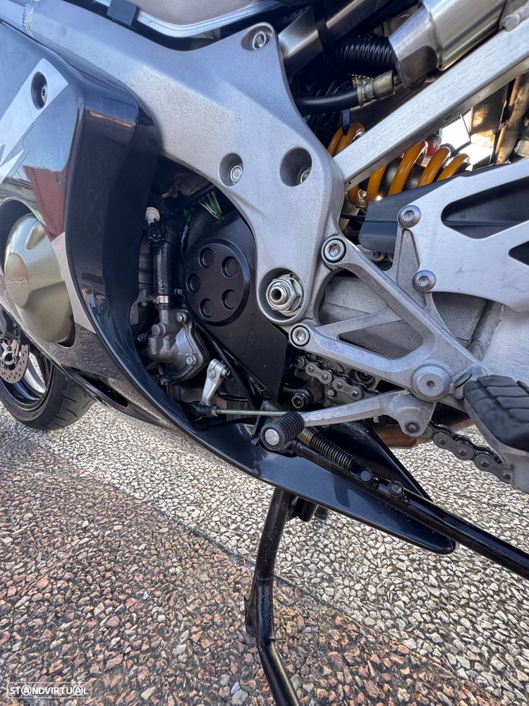 Honda CBR 600 F4 I - 10