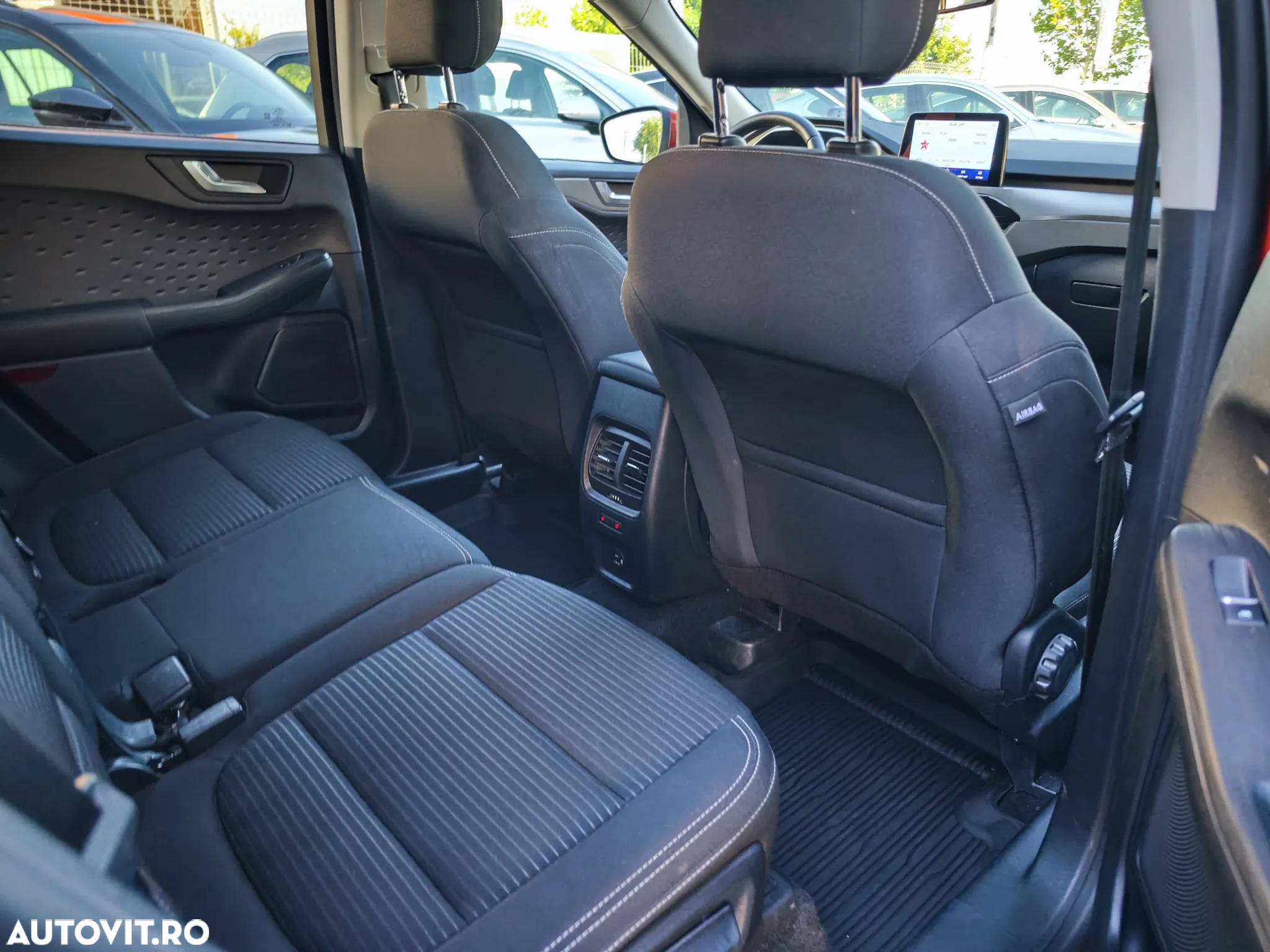 Ford Kuga 1.5 EcoBoost FWD Titanium - 14