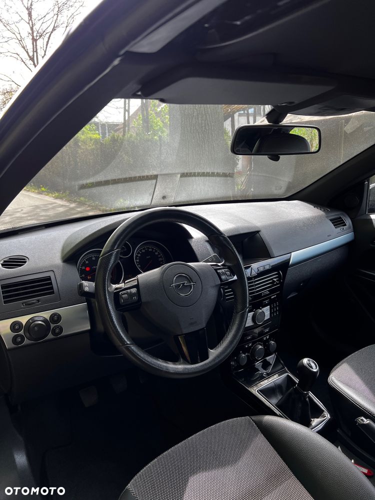 Opel Astra 1.6 Enjoy - 13