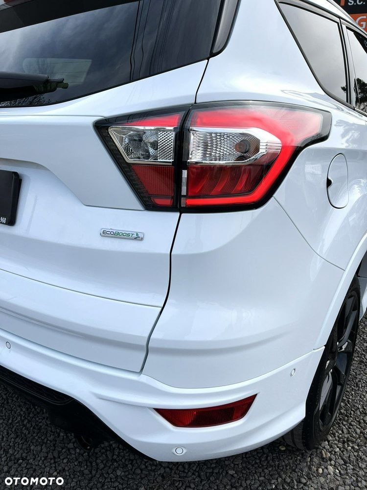 Ford Kuga 1.5 EcoBoost 2x4 ST-Line - 24
