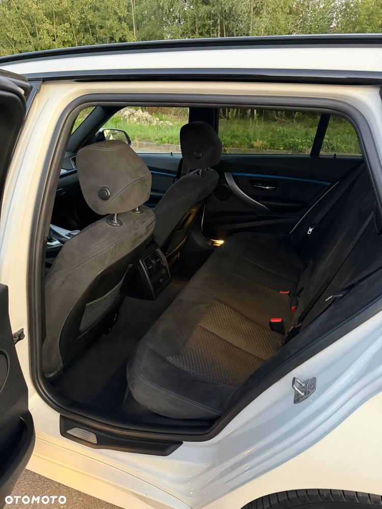 BMW Seria 3 318d M Sport Shadow - 22