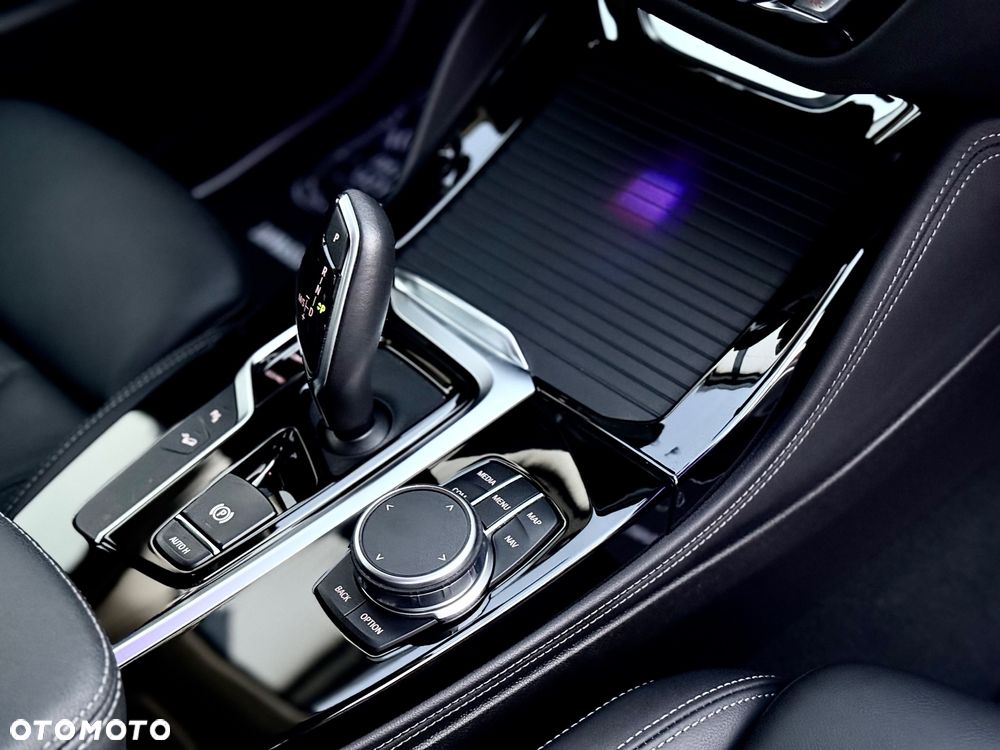 BMW X4 xDrive20d xLine - 38