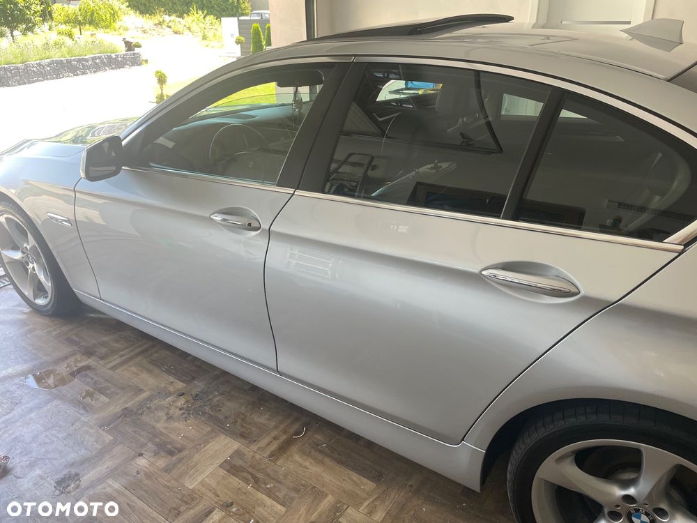 BMW Seria 5 520d Luxury Line - 2