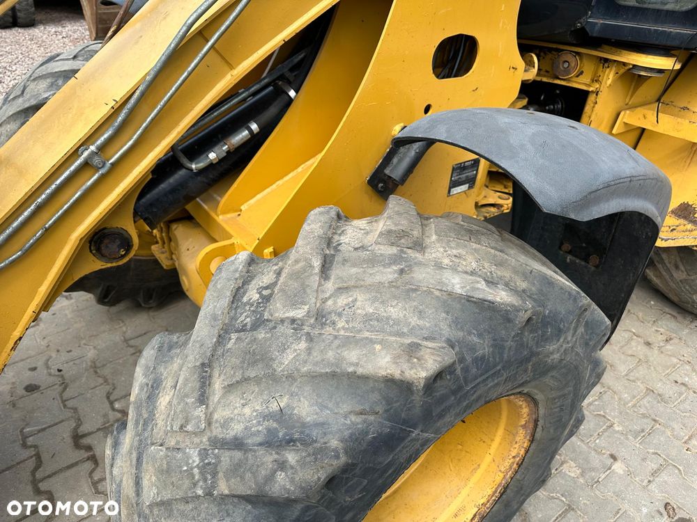 Caterpillar CAT 908 - 13